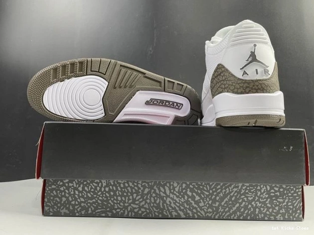 1st Kicks Shoes Mocha Air 3 Jordan Retro (2018) 136064-122 0813